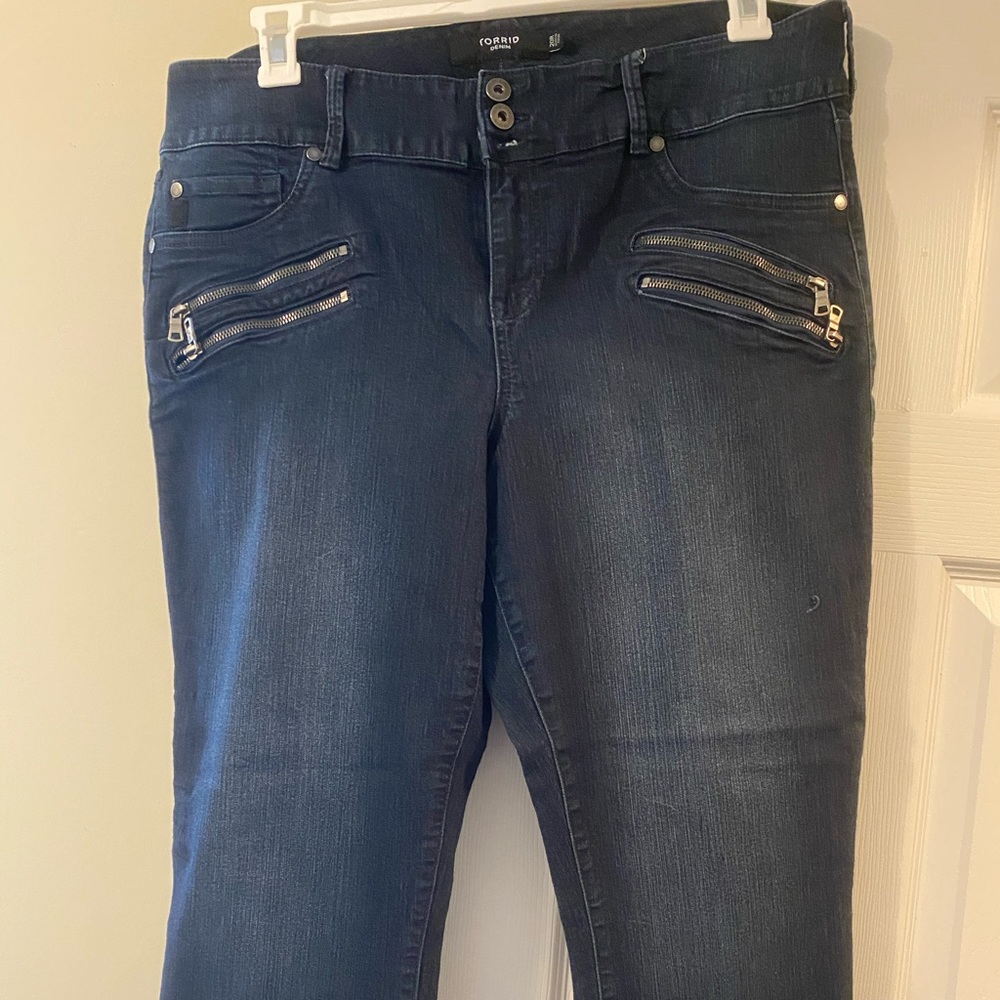 Torrid Denim Jeggings w/ Zipper Details